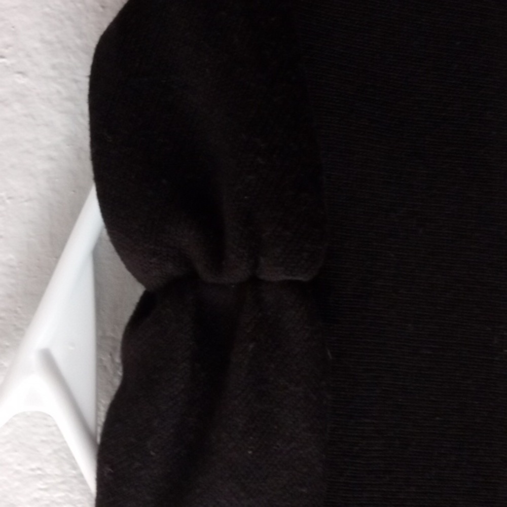 Sweater - Picture 4 of 8